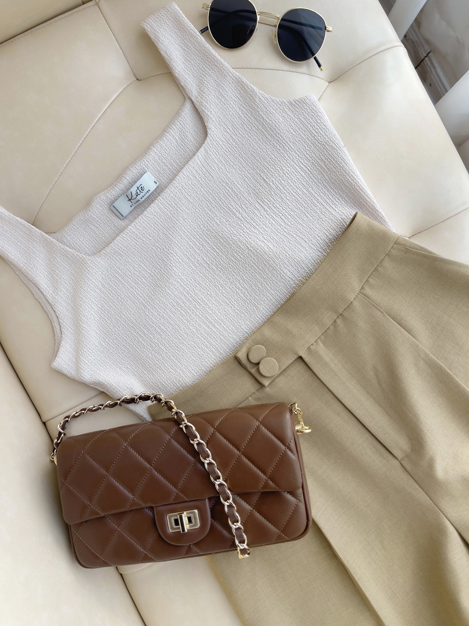 Áo sát nách thun dật nổi - Đen